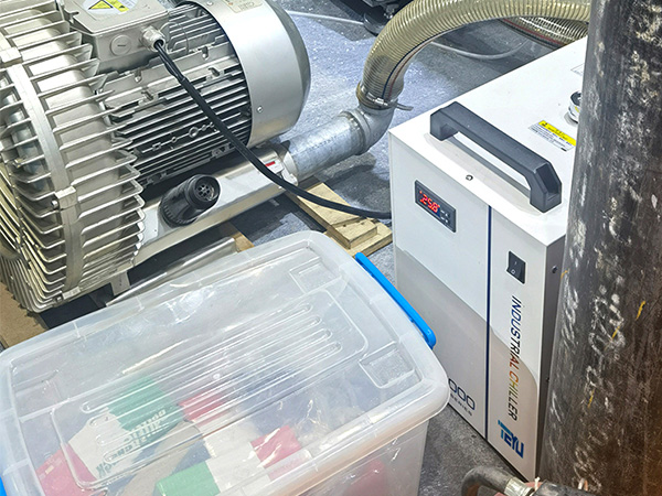 TEYU CW-5000 Water Chiller for Cooling CNC Machining Spindle