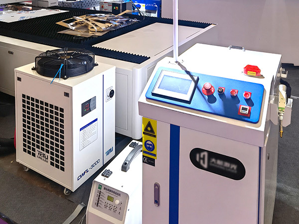 TEYU CWFL-3000 Laser Chillers Have Excellent Performance in Cooling 3000W Fiber Laser Cleaning Machines