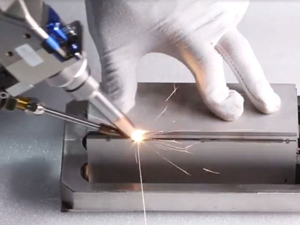 What is the difference between handheld laser welding and traditional welding?