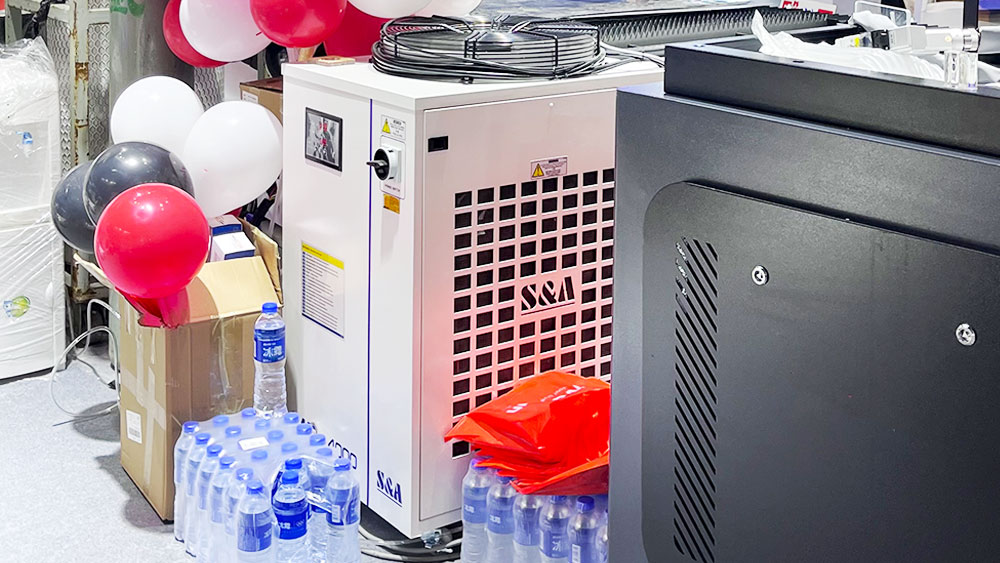 CWFL-4000 Water Chiller for Metal Cutter Engraver