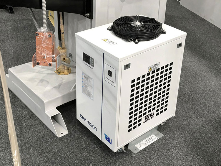 Industrial Chiller CW-5300 is Ideal for Cooling 150W-200W CO2 Laser Cutter