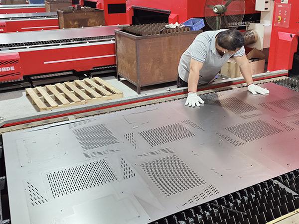 Water Chiller Sheet Metal Cutting