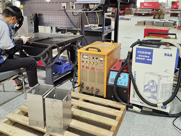 Chiller Sheet Metal Welding