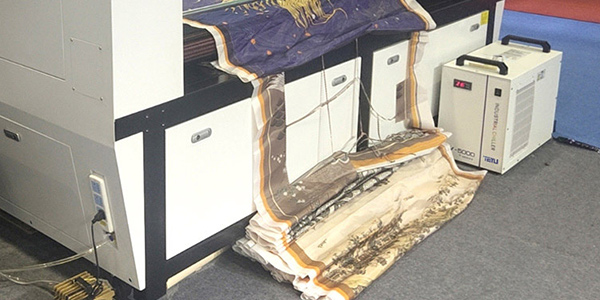 TEYU water chiller CW-5000 for cooling textile co2 laser cutting machines 80W