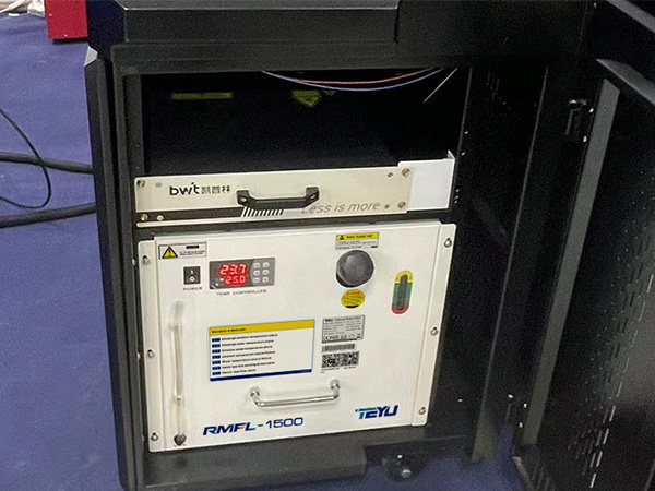 TEYU 19-inch Rack-Mounted Chillers RMFL-1500