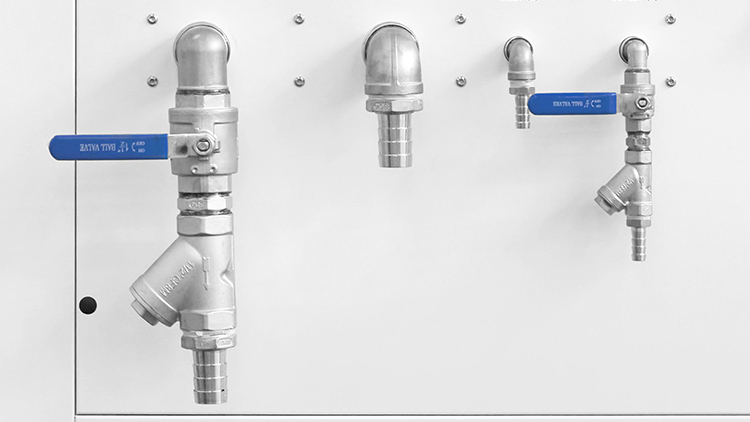TEYU 産業用チラー CWFL-15000 給水口と排水口