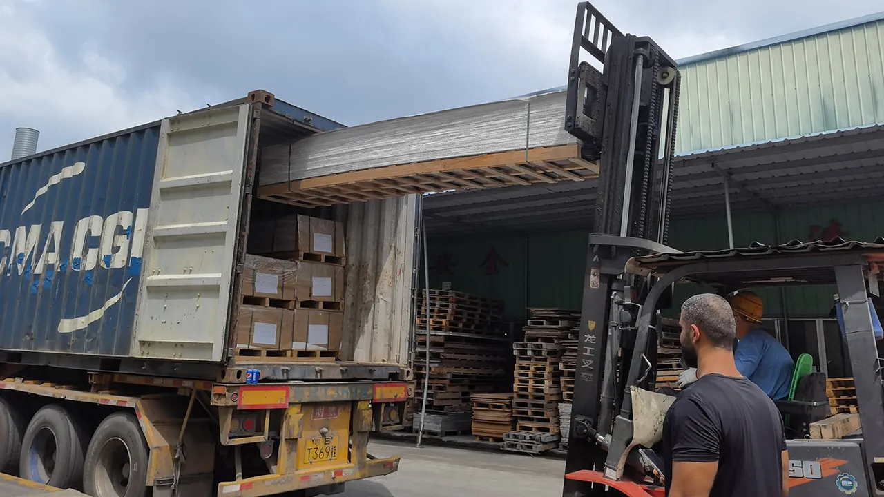 GELANDY Hosts Customer Visit to Solid Surface factory