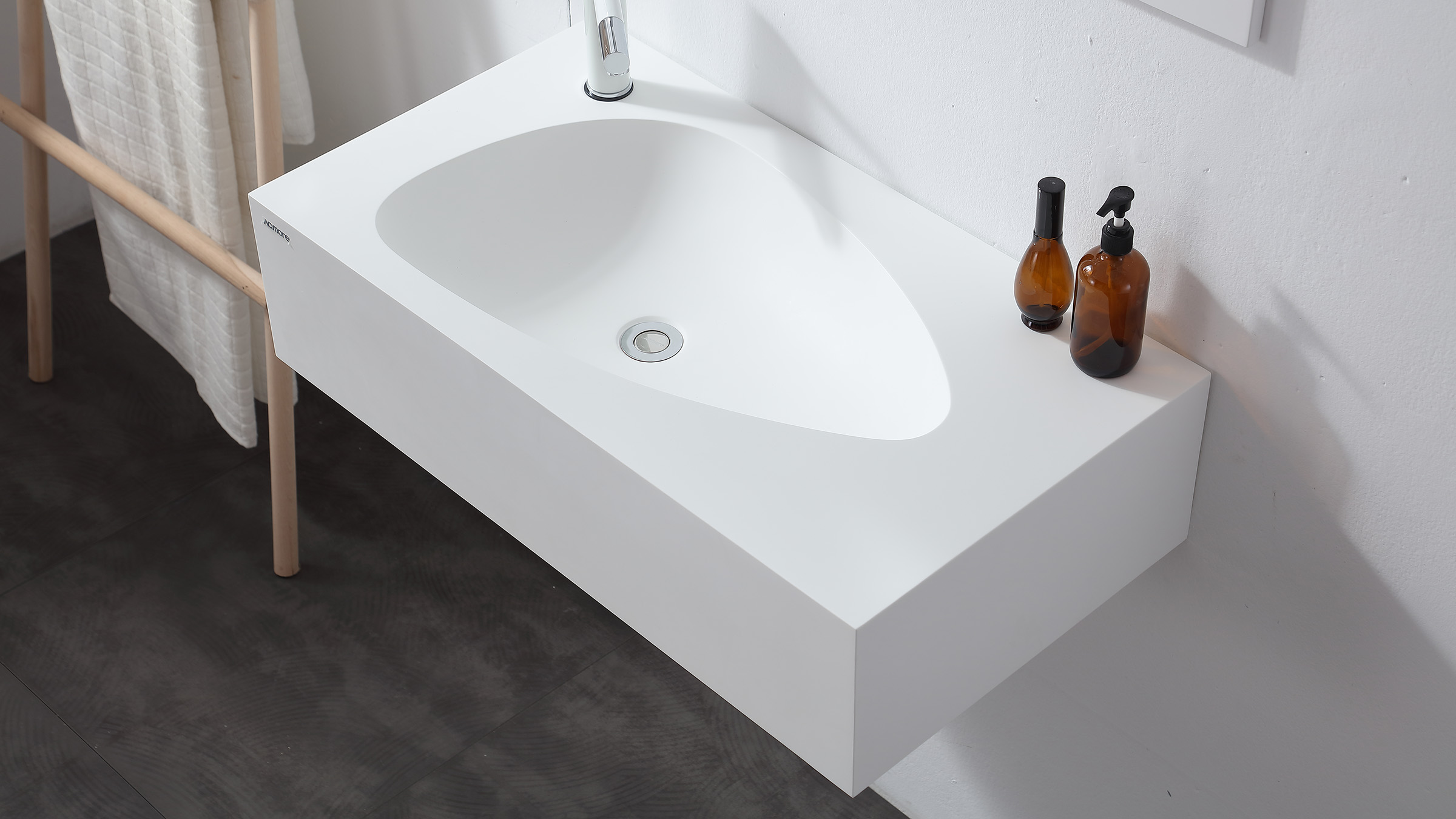 Fabricants professionnels d'éviers à surface solide sur mesure