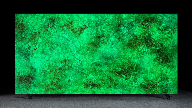 Luxurious Quartz Stone with Vibrant Colors and Translucent Elegance