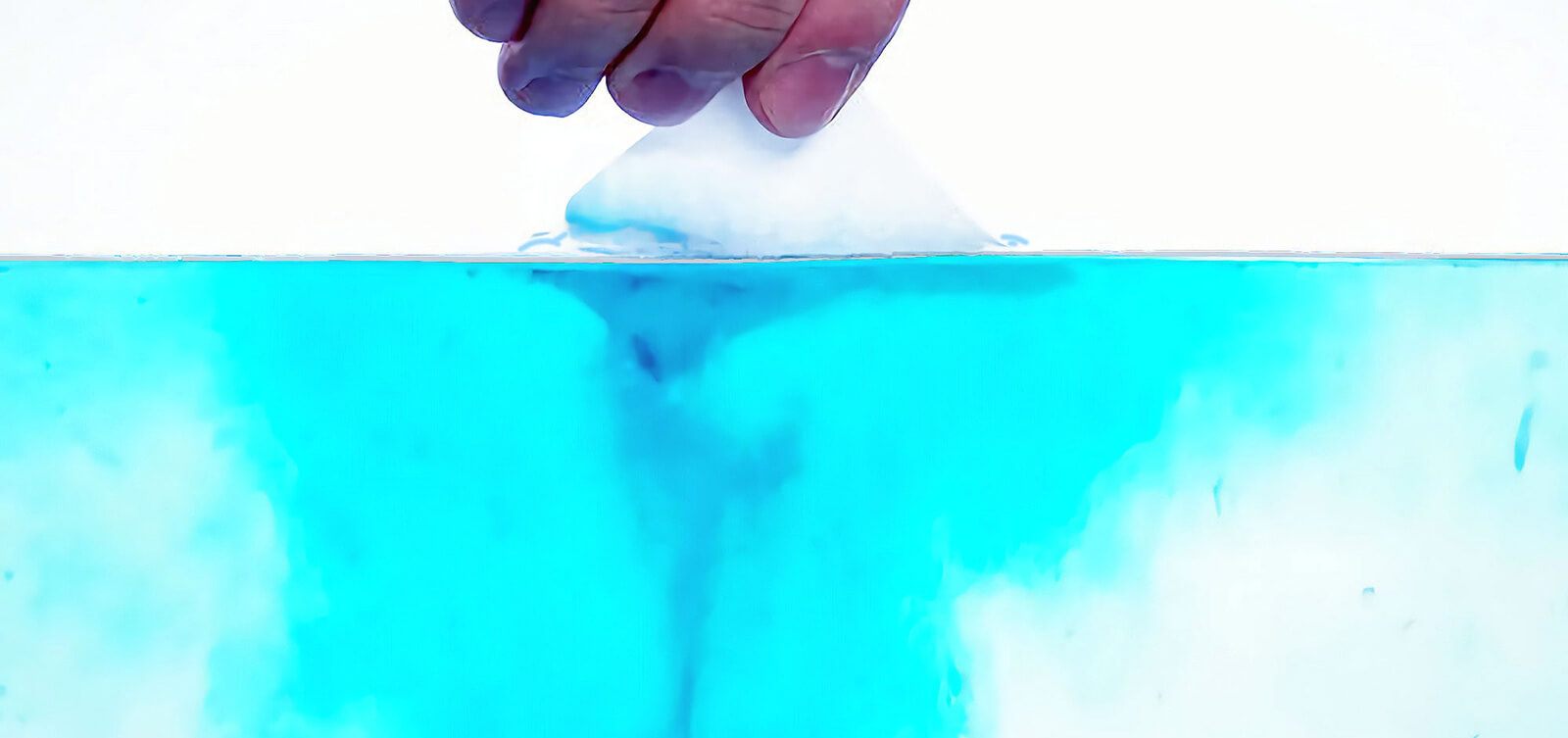 What are the advantages of water-soluble packaging? | Proudly
