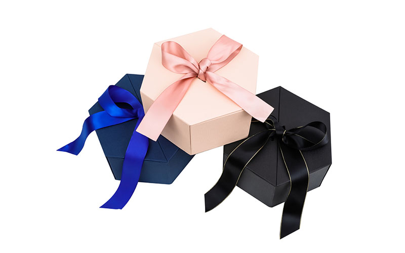 맞춤형 선물 상자 디자인으로 브랜딩을 강화하는 방법 | Lian Packaging