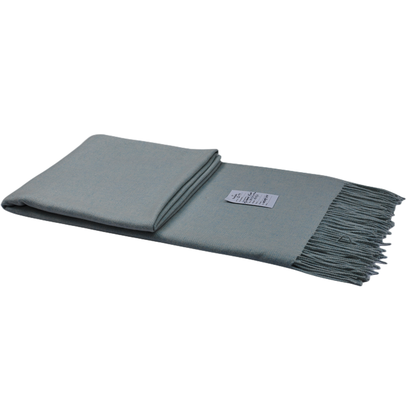 Folded 50% cashmere 50% wool mélange blue throw blanket E1104