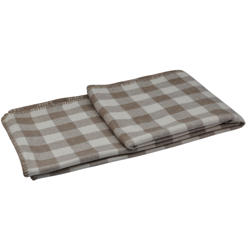 E130403-cashmere-throw-reinforced-edge-stitching-detail