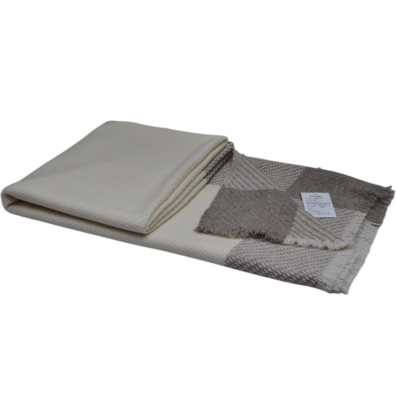 TAK2217 lightweight cashmere blend blanket with lambswool and cashmere luxury throw design