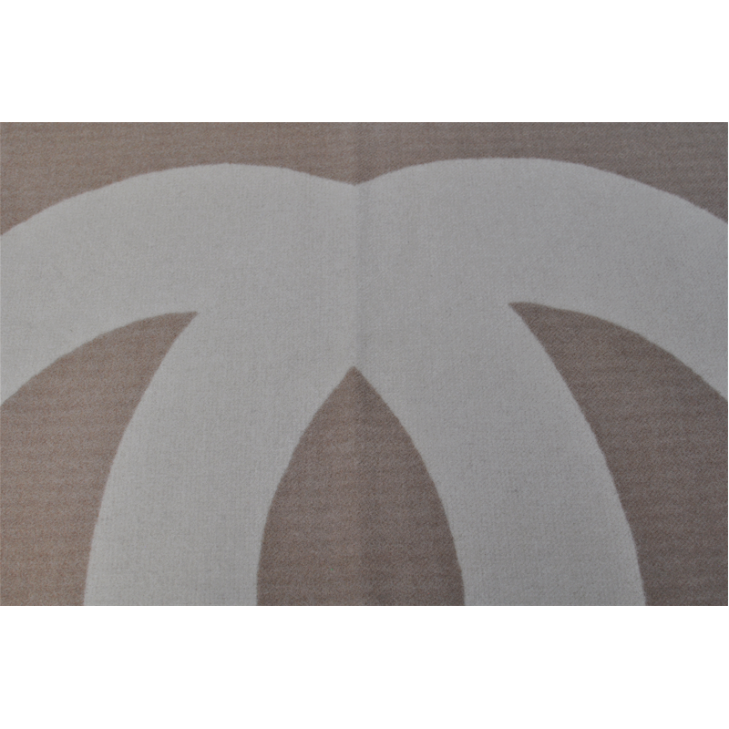 TAK2220 custom logo pattern lamb wool cashmere blanket close up detail