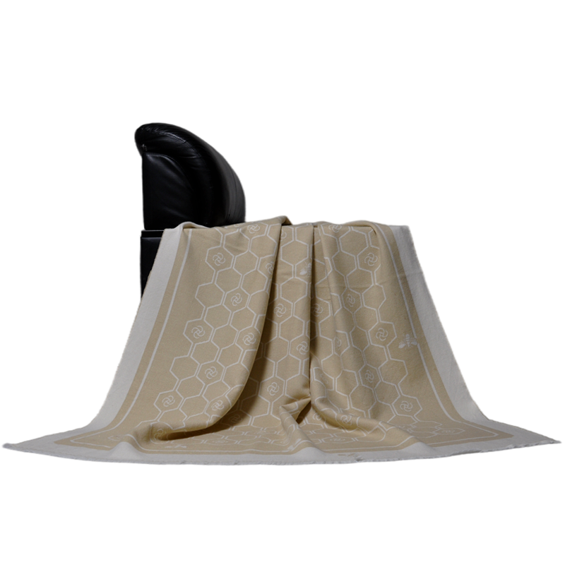 Beige and white bee jacquard wool blend throw blankets size 130x180cm