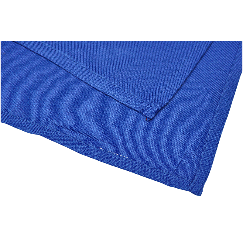Stitched hem edge detail lightweight flight blanket TEW1701