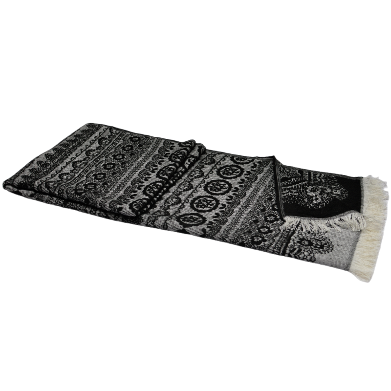 WDH2206 full view black and white scallop ring stripe scarf