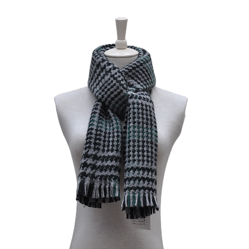 Draped Checkered Scarf for Professional Winter Styling