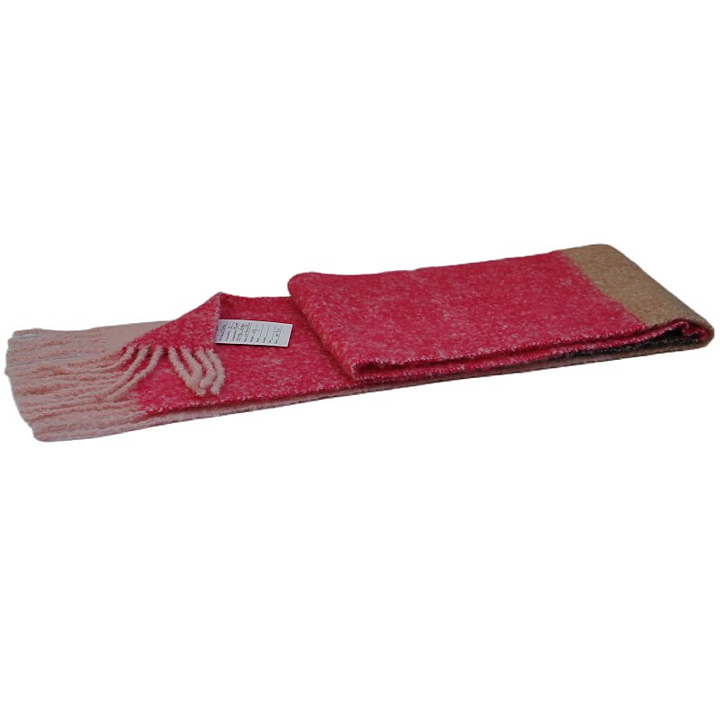  Écharpe TH2306 en fil bouclé color block, pliée, avec étiquette intérieure.