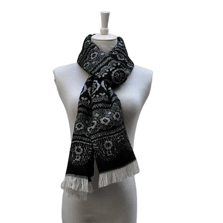 WDH2206 Vintage Scallop Ring Stripe Jacquard Scarf – Stylish Black