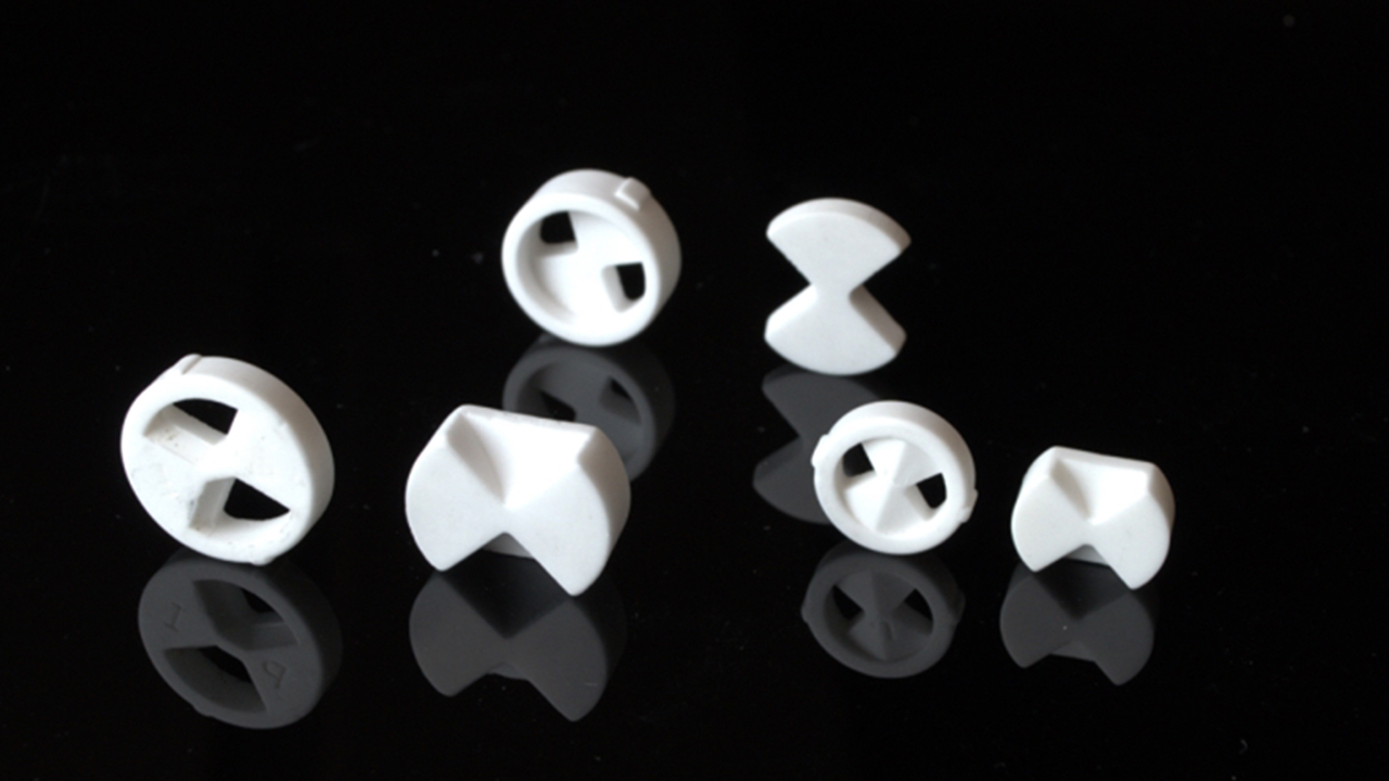 XTL sintyron Alumina ceramic dics Manufacturer