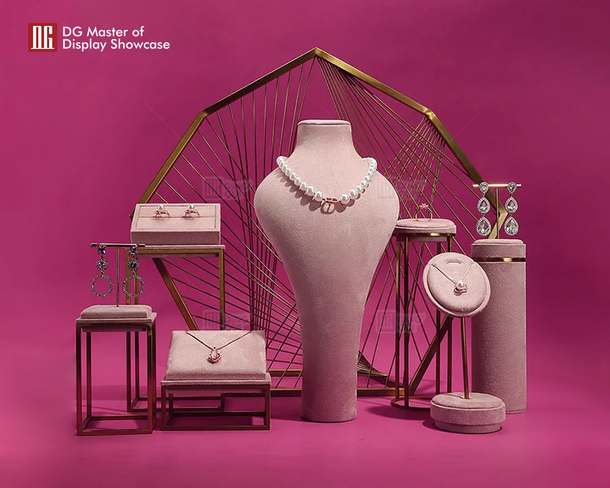Jewellery display props deals