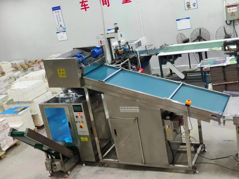 Integrated puzzle bagging machine