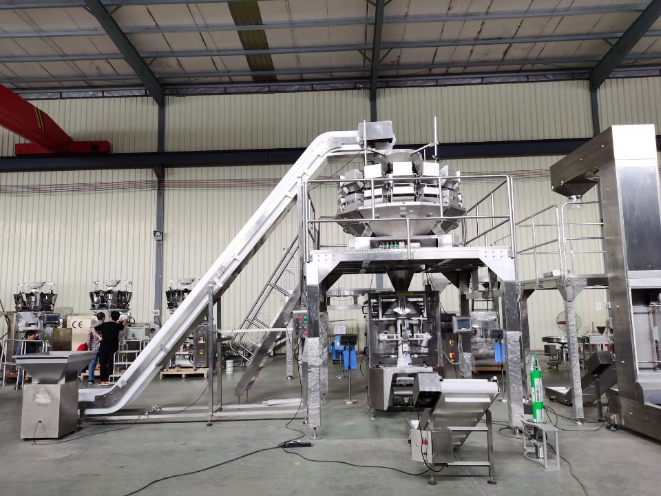 Multihead weigher packing machine 
