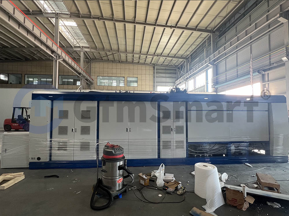 multi-station thermoforming machine