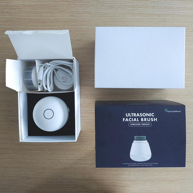 Ultrasonic Cleansing Brush