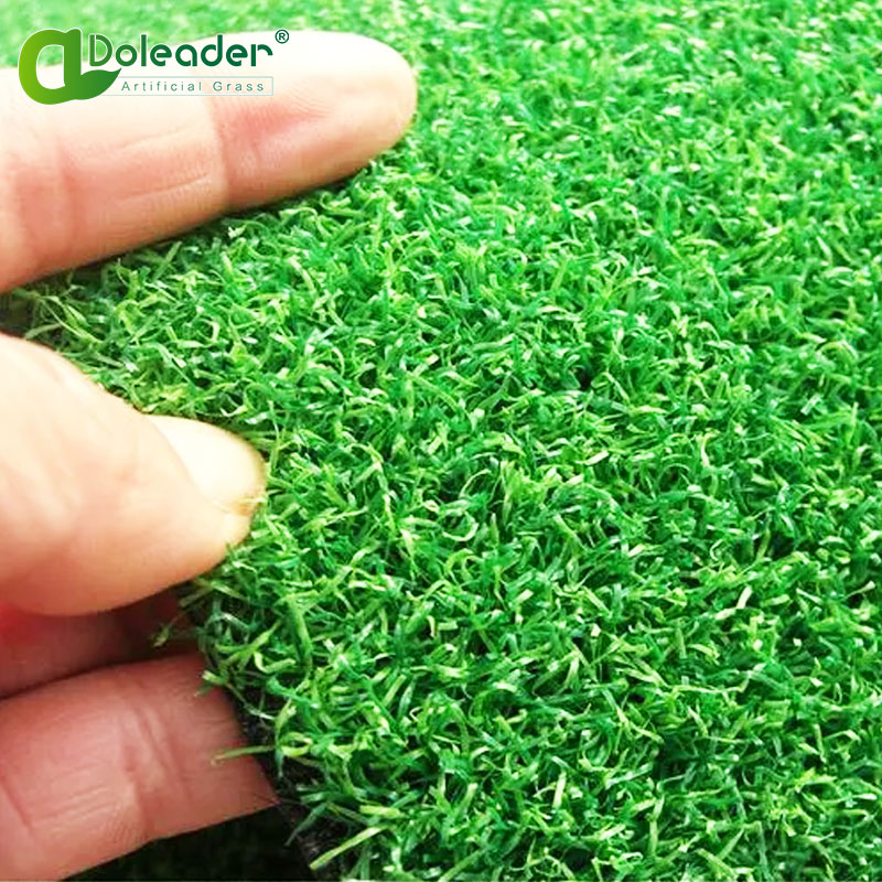 How to fix lumpy artificial grass？