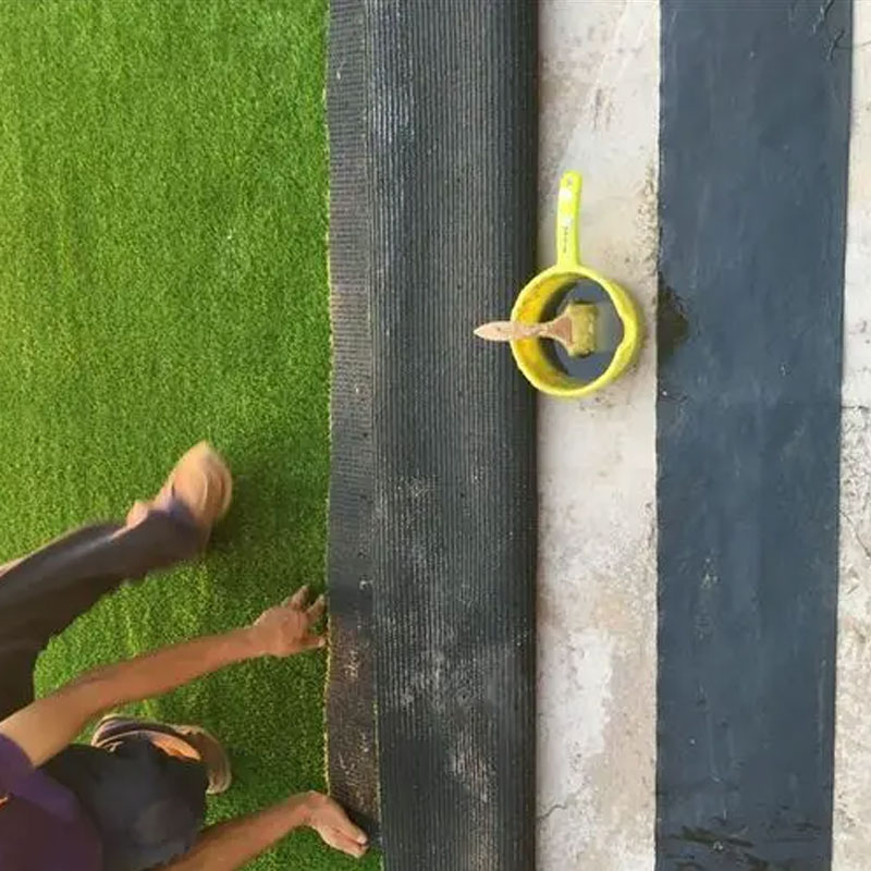 How to remove artificial grass glue？
