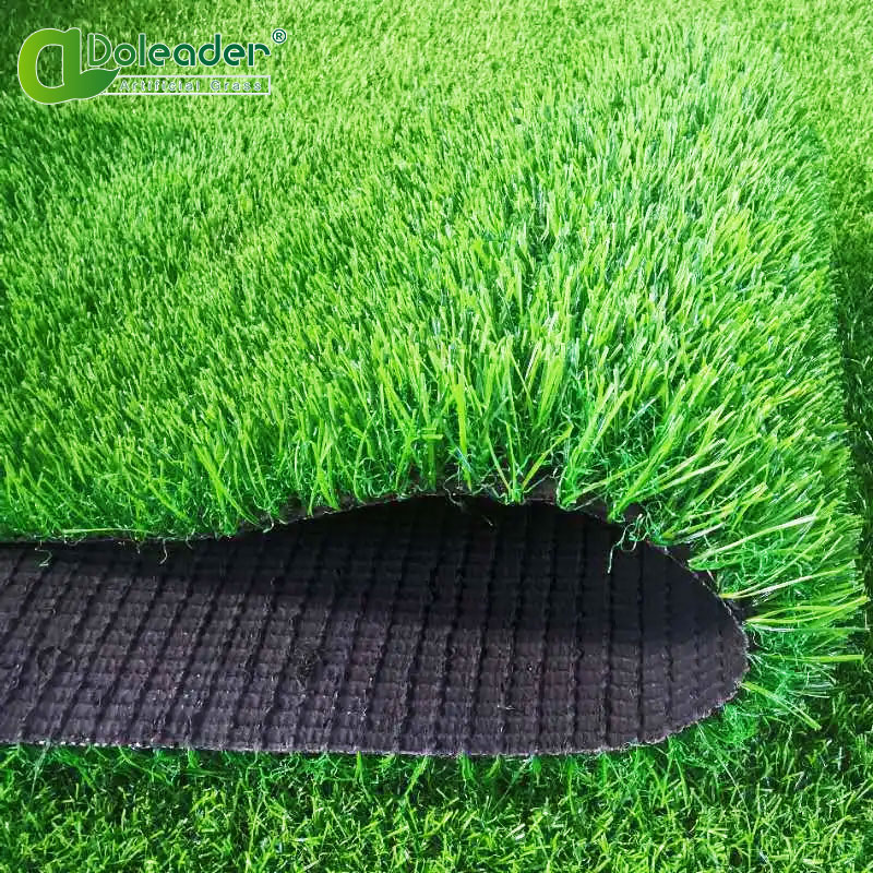 How to clean fake grass？