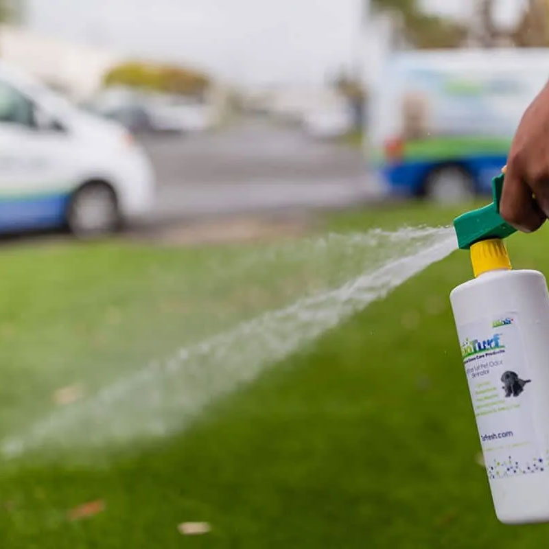 How to deodorize artificial grass?