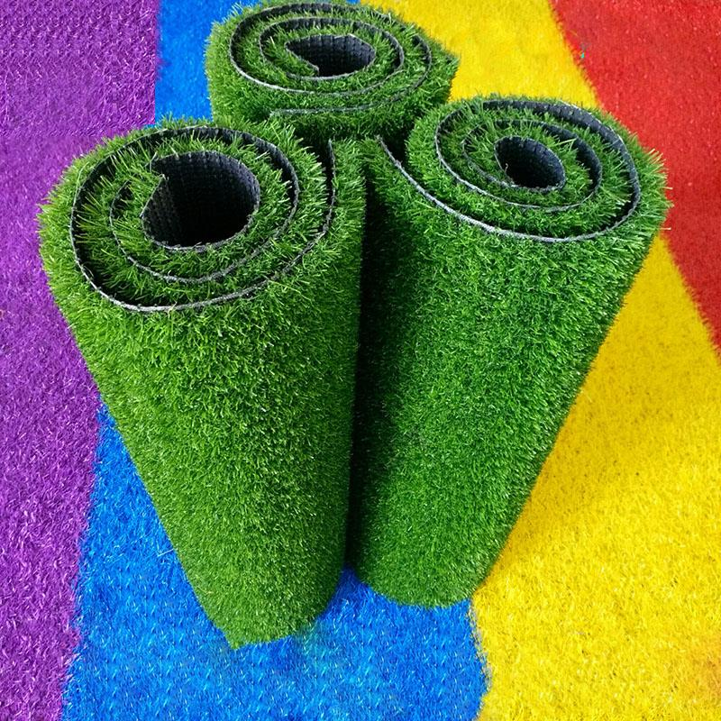 Artificial turf roll size