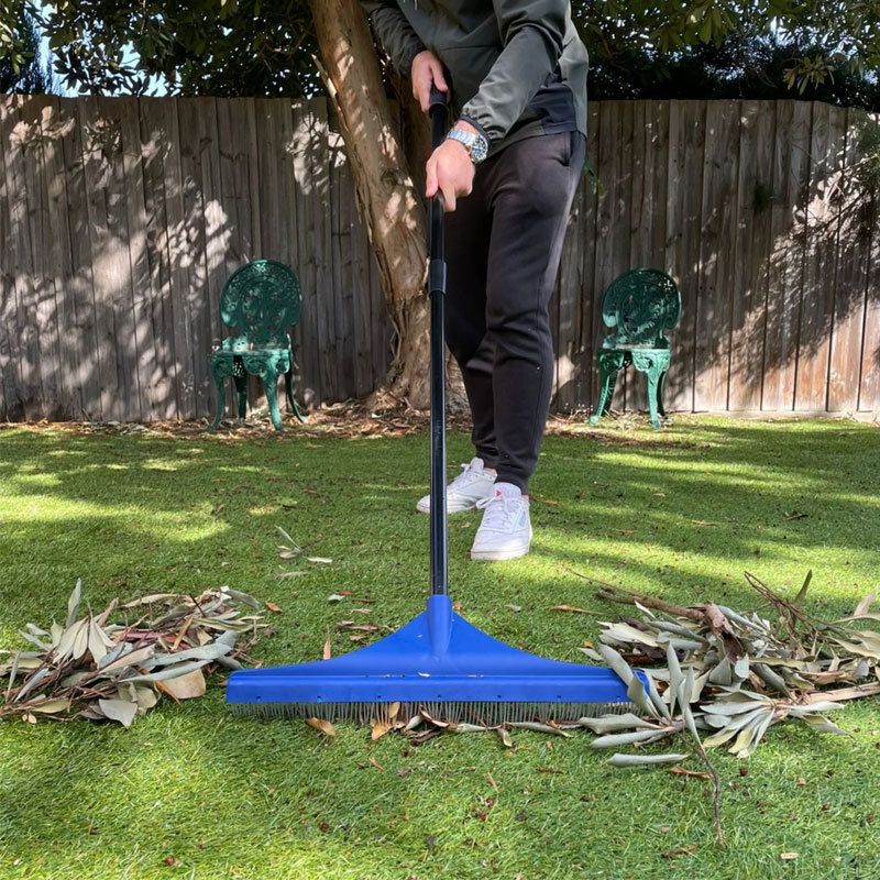 What is the best rake for artificial grass? Doleader