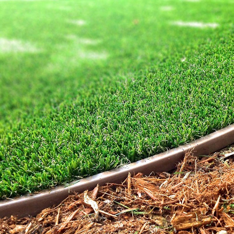 Finishing Artificial Grass Edges with Clean Doleader