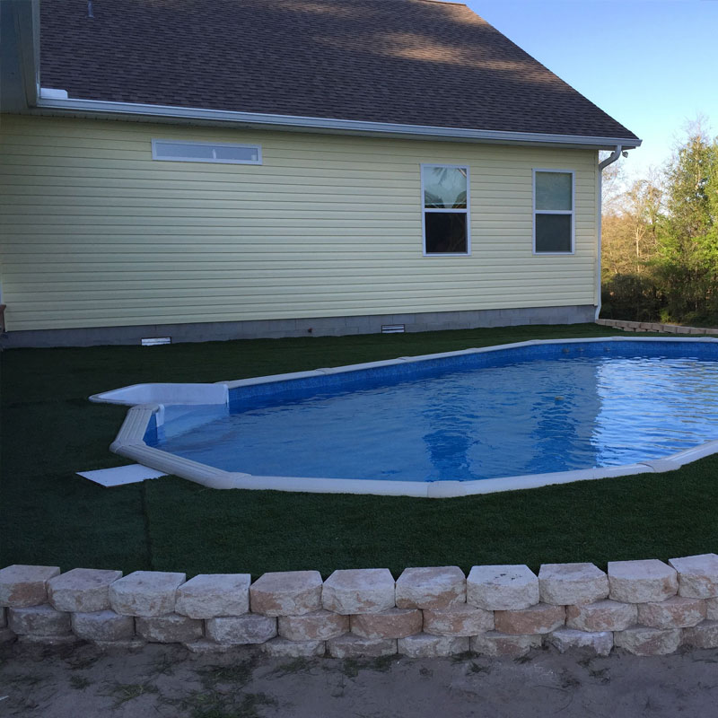 Artificial grass around above ground pools | Doleader