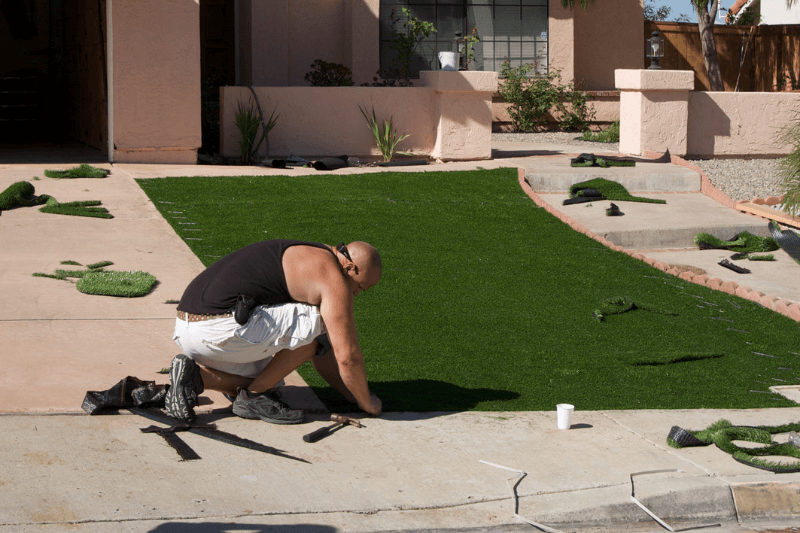 How to attach artificial grass to cement？ Doleader
