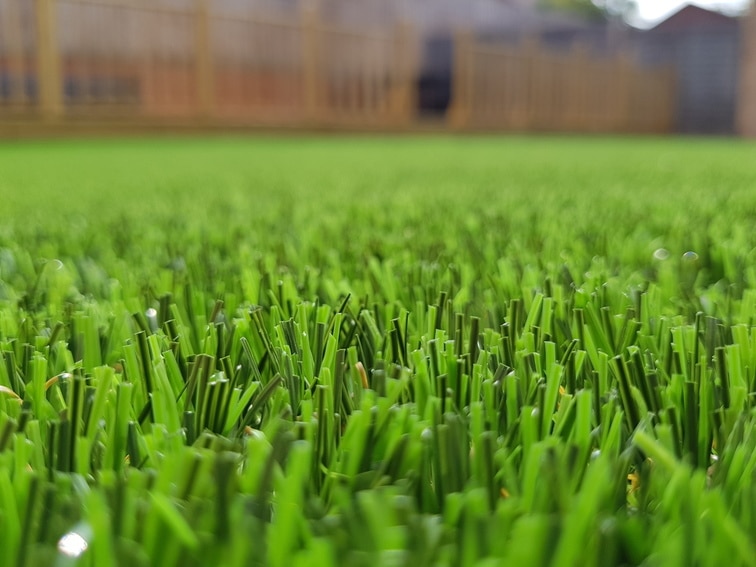 Exploring Heat Resistant Artificial Grass for Outdoor Spaces Doleader