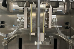 vertical granular and powder packing machine with vertical seal