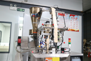 medical powder packing machine with film input