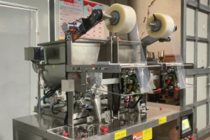 double-line packing machine with film input