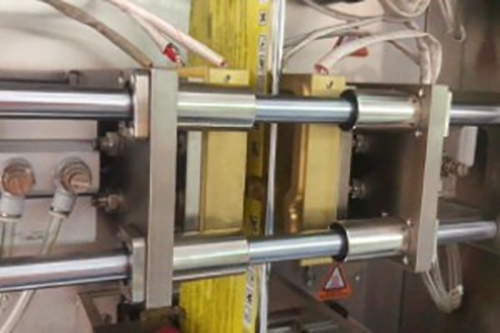 construction of irregular shape sachet liquid packing machine