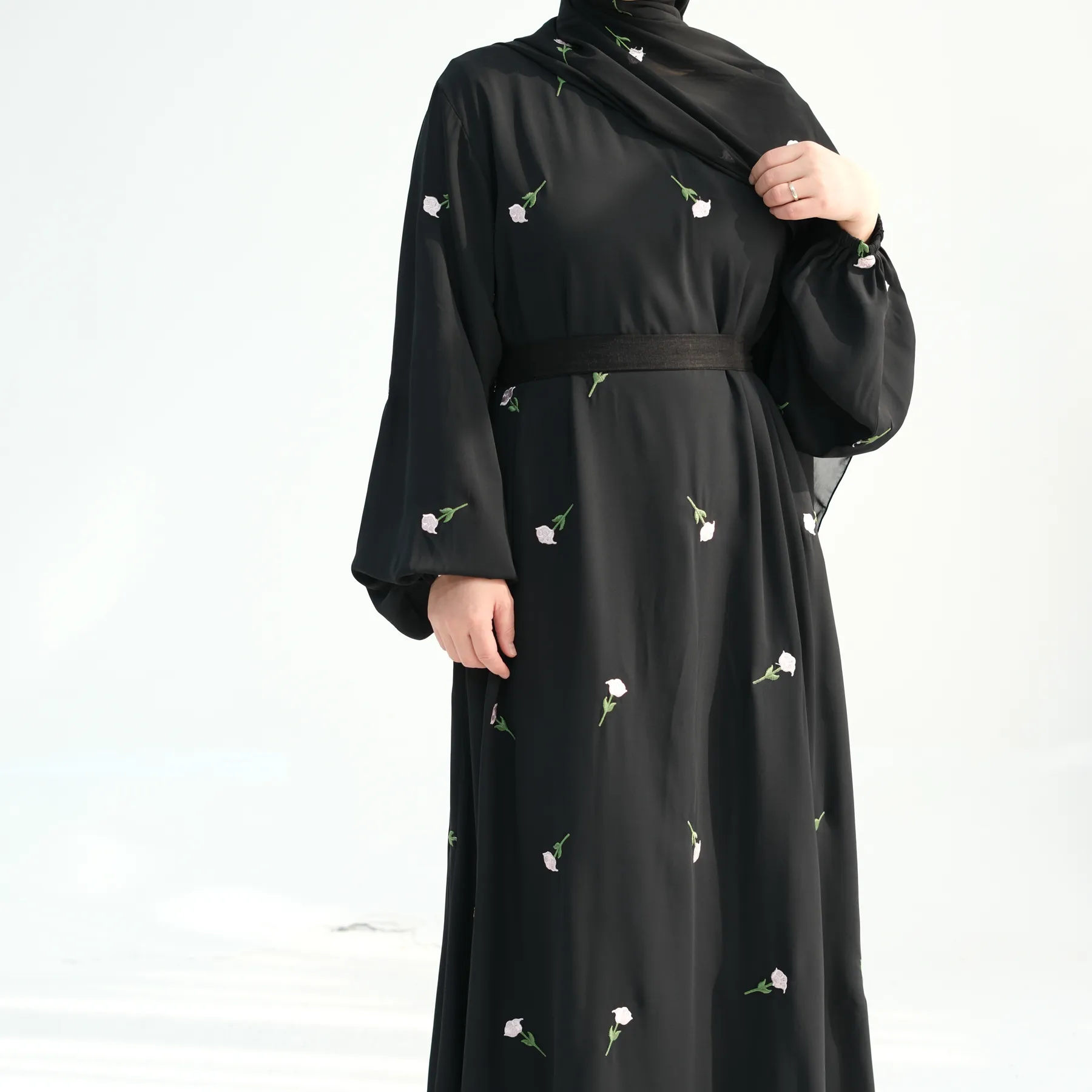 Abaya Dubai Flower Embroidery Women's Dresses Plus Size Dress Islamic Kaftan Abaya Traditional Muslim manufacturer | Loriya Abaya Dubai Flower Embroidery Women's Dresses Plus Size Dress Islamic Kaftan Abaya Traditional Muslim manufacturer | Loriya