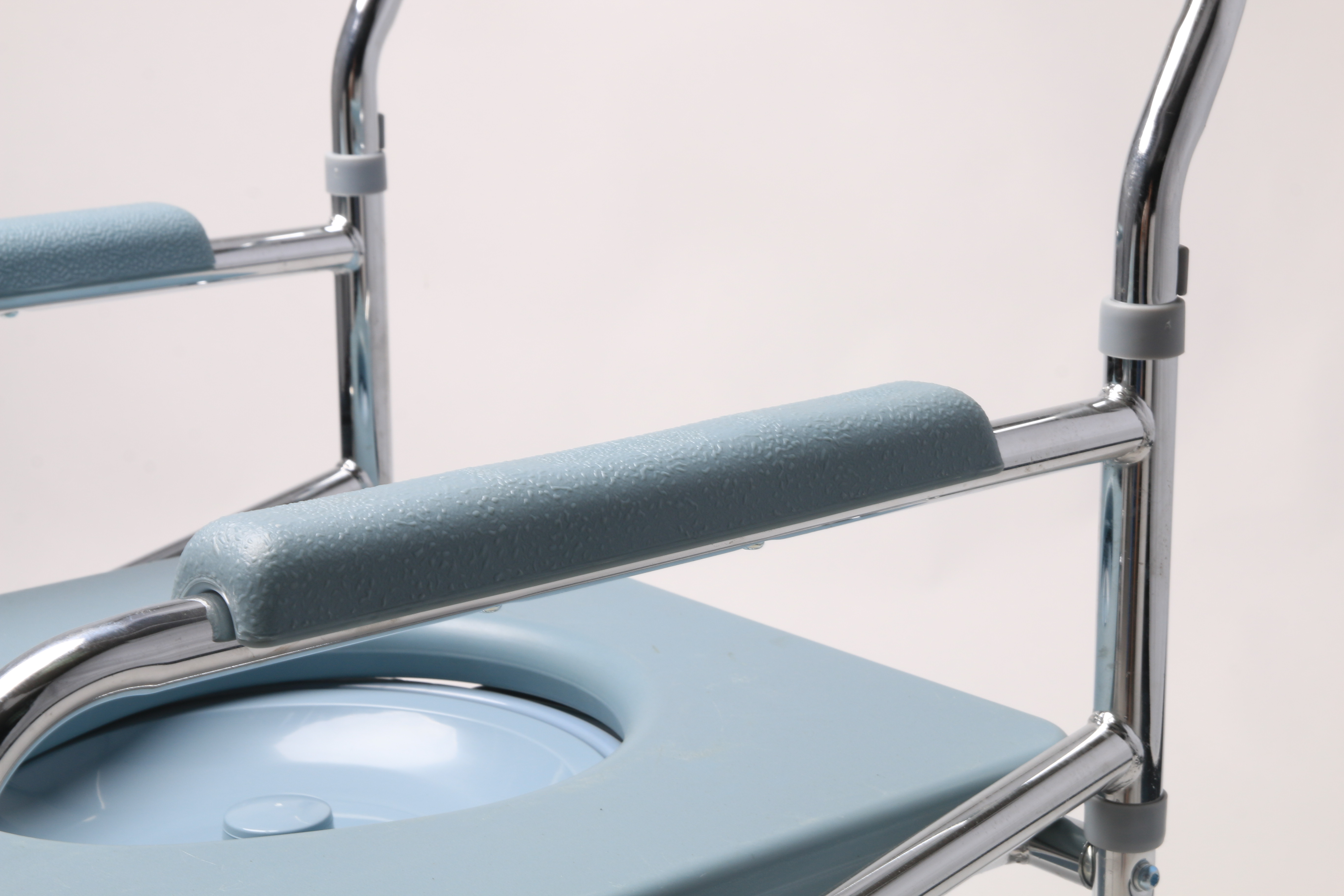 height adjustable commode