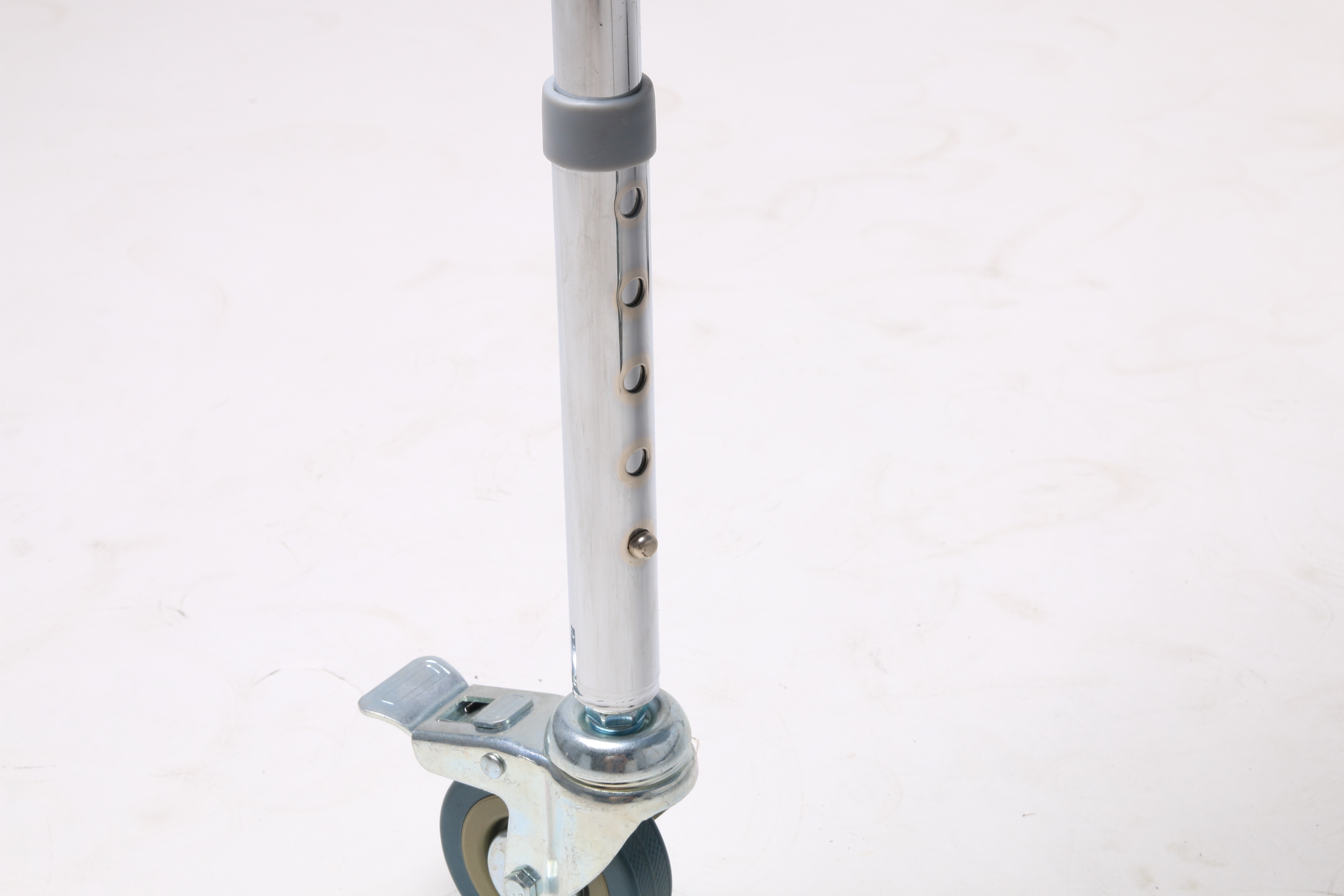 commode shower chair with wheels