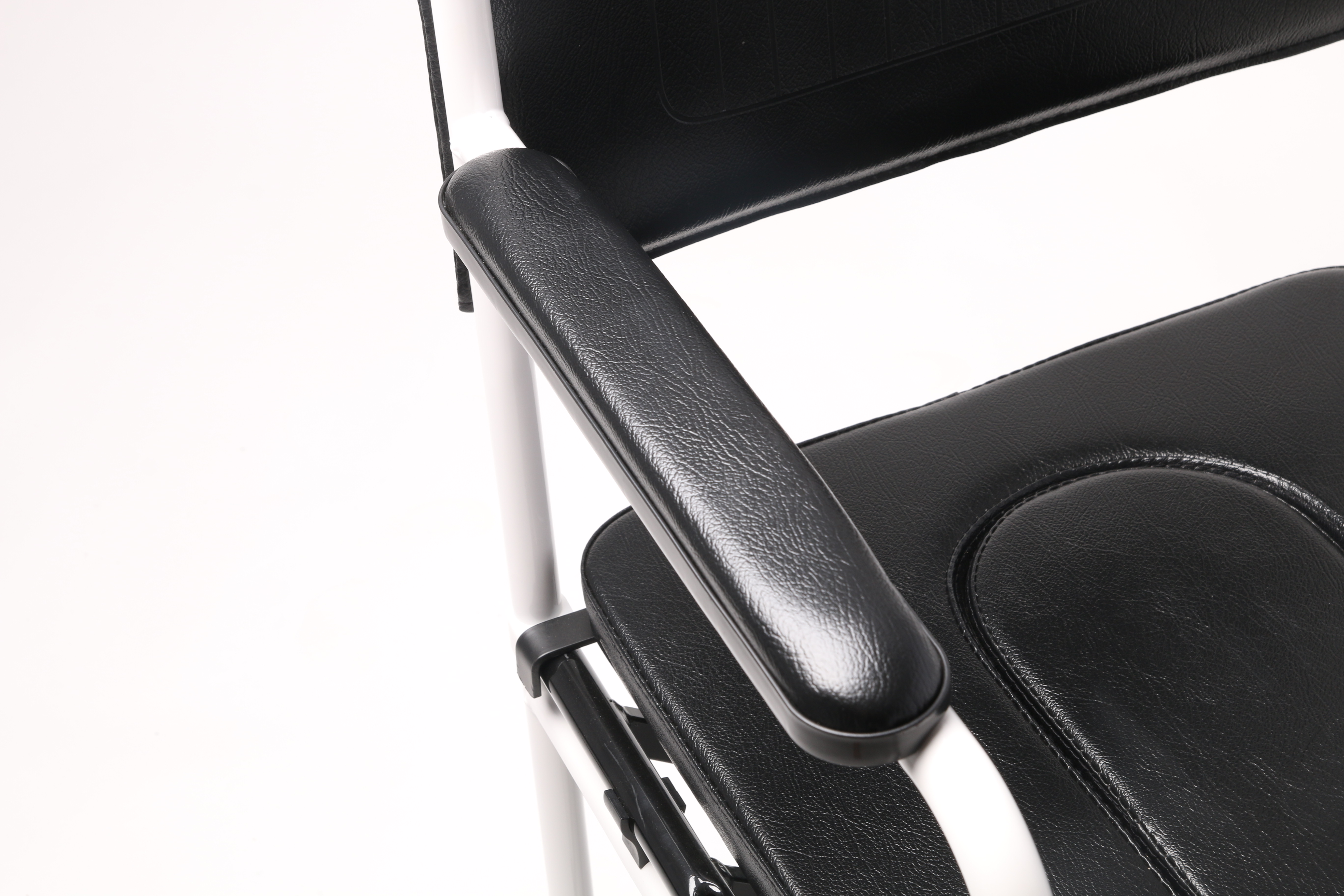 commode chair