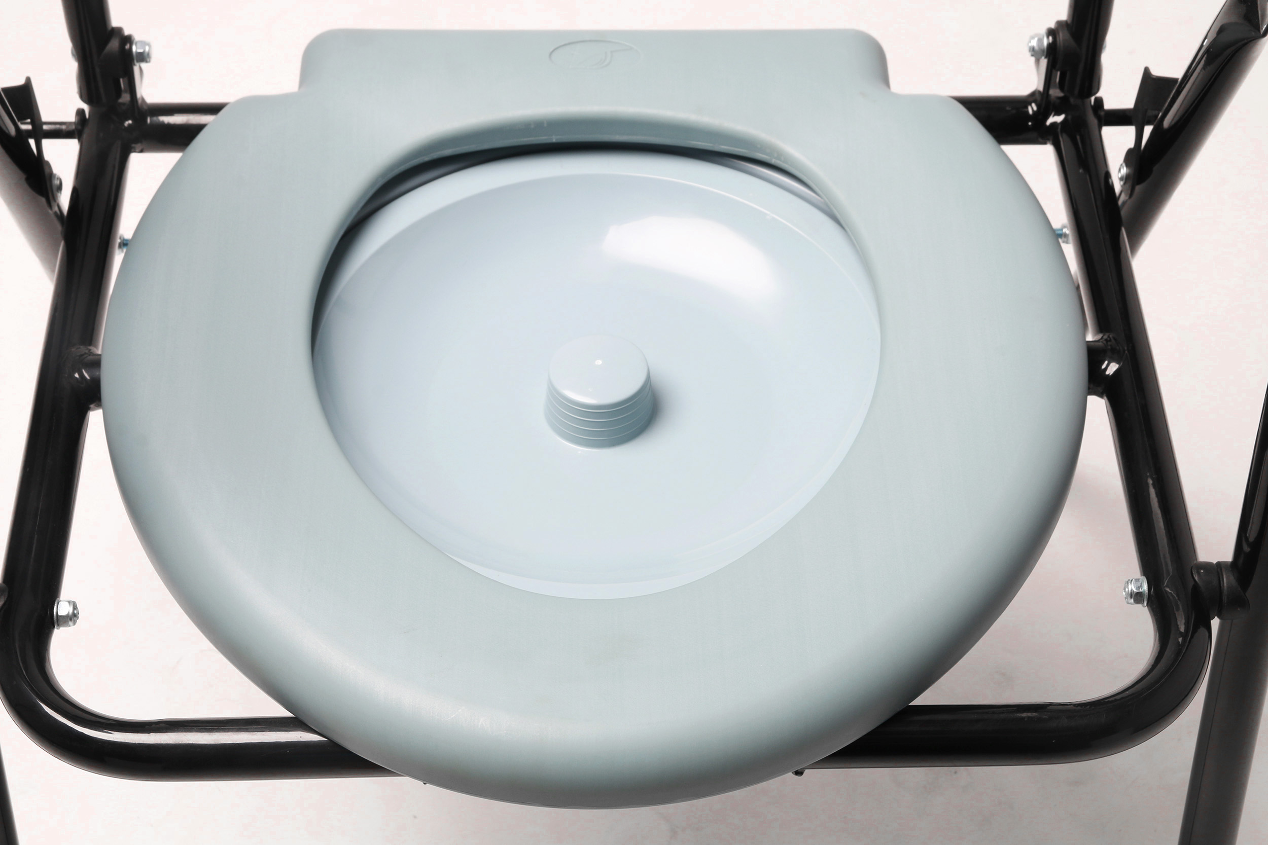 fold up commode chair